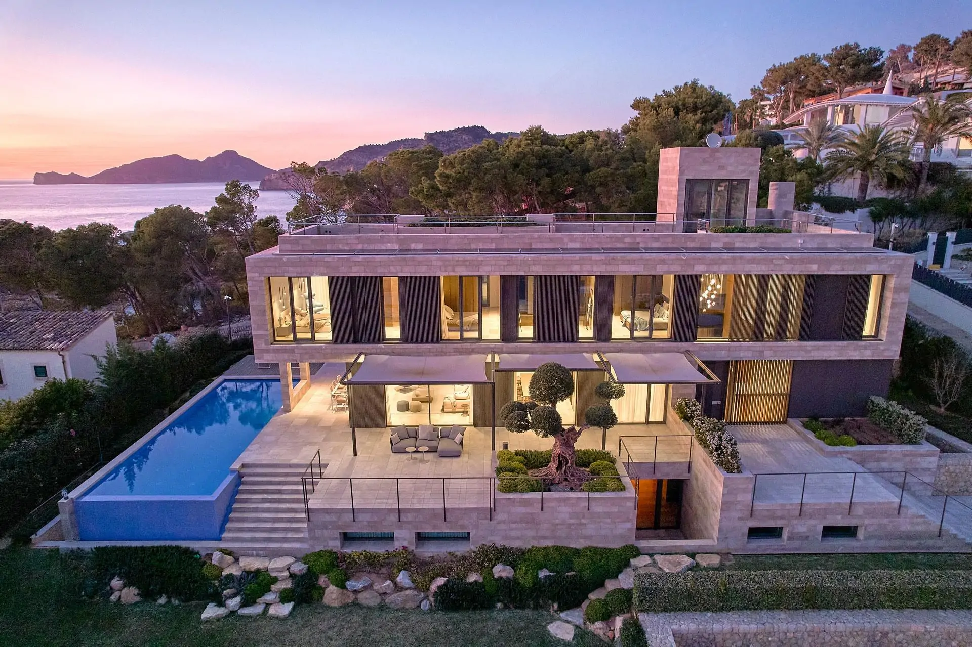 Villa de lujo con vistas panorámicas al mar en Cala Llamp