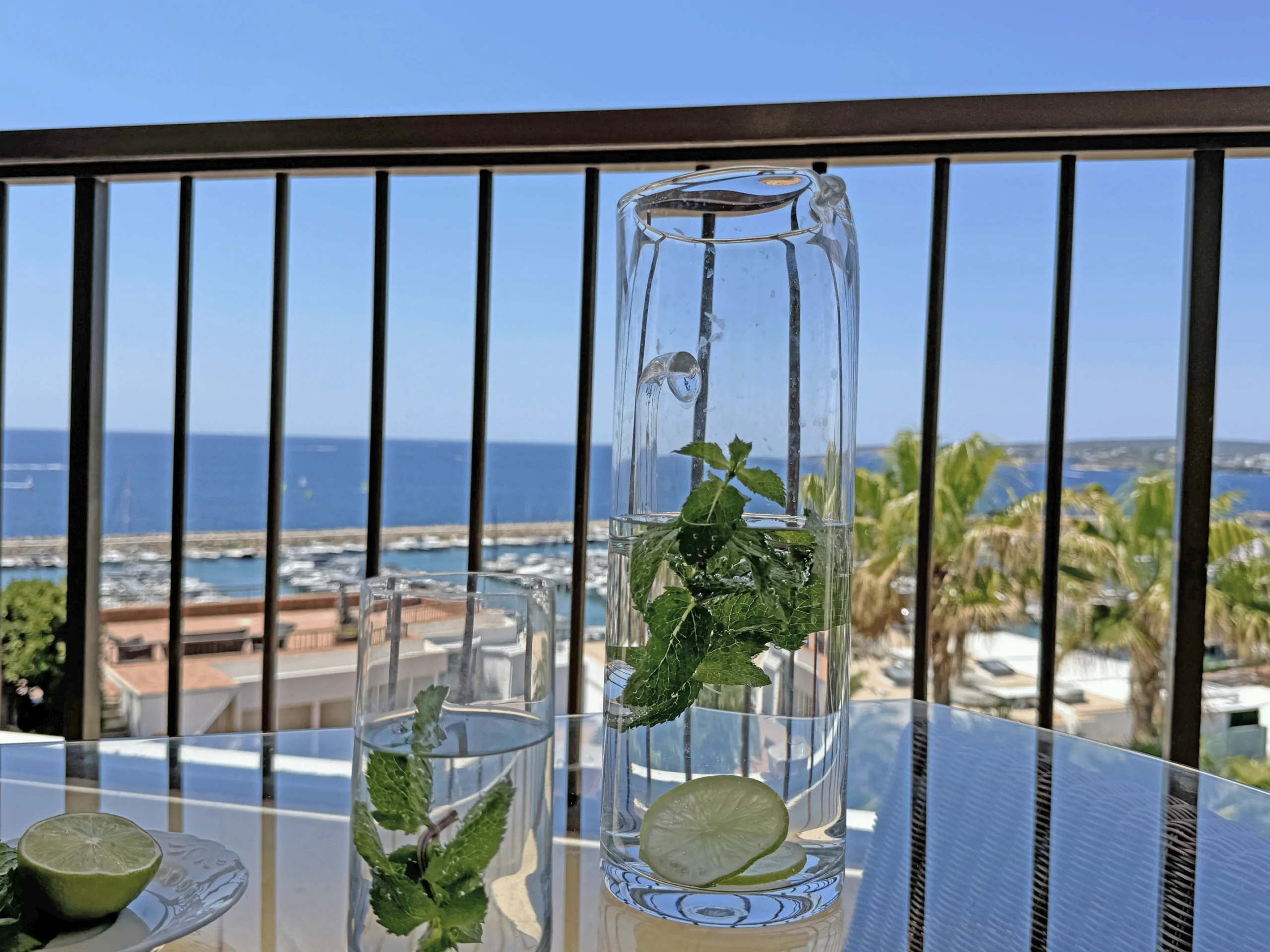 Exclusivo ático con espectaculares vistas al mar y al puerto en Puerto Portals