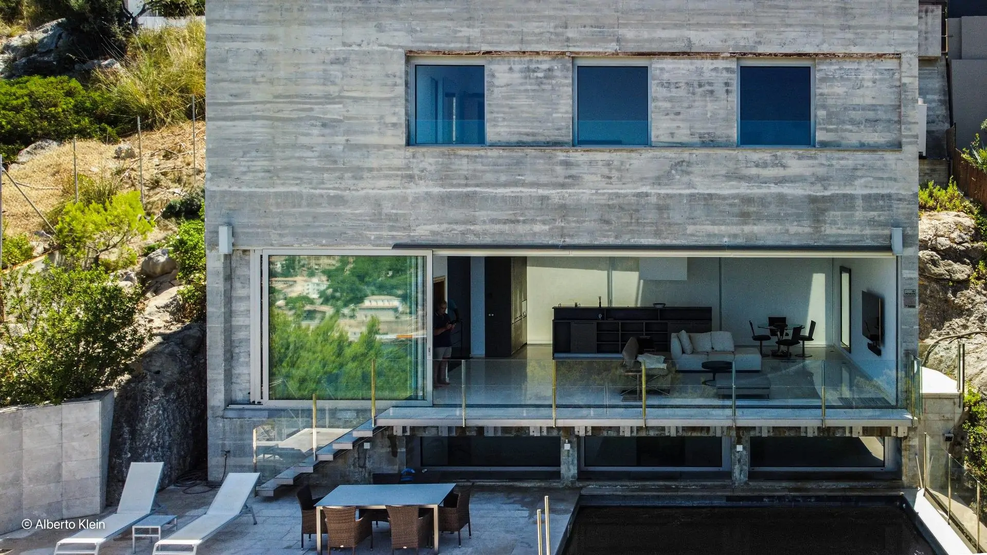 Villa moderna con vistas espectaculares al puerto de S&oacute;ller en un entorno id&iacute;lico