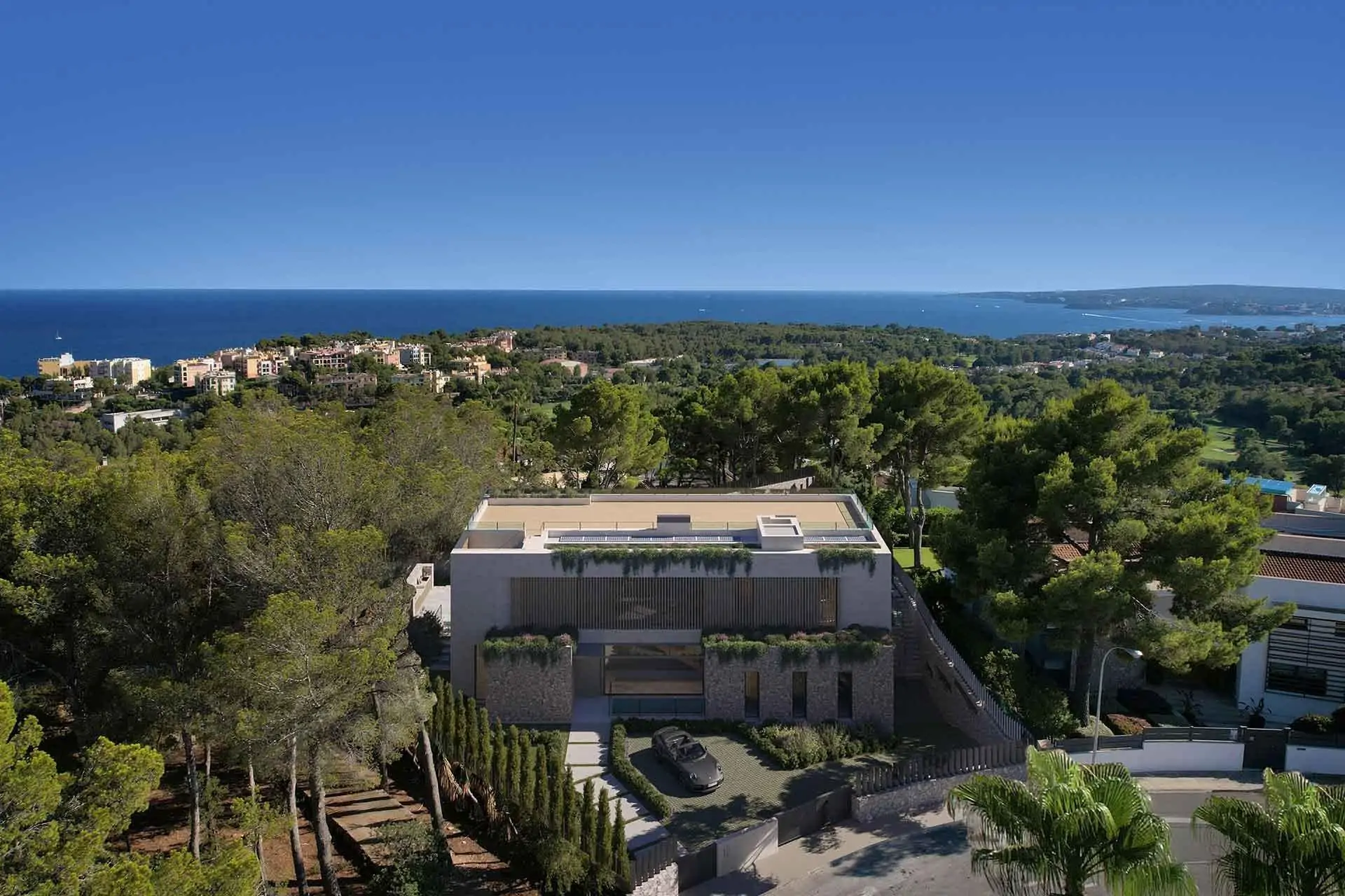 Villa de lujo en Cas Català con diseño sostenible y vistas al mar