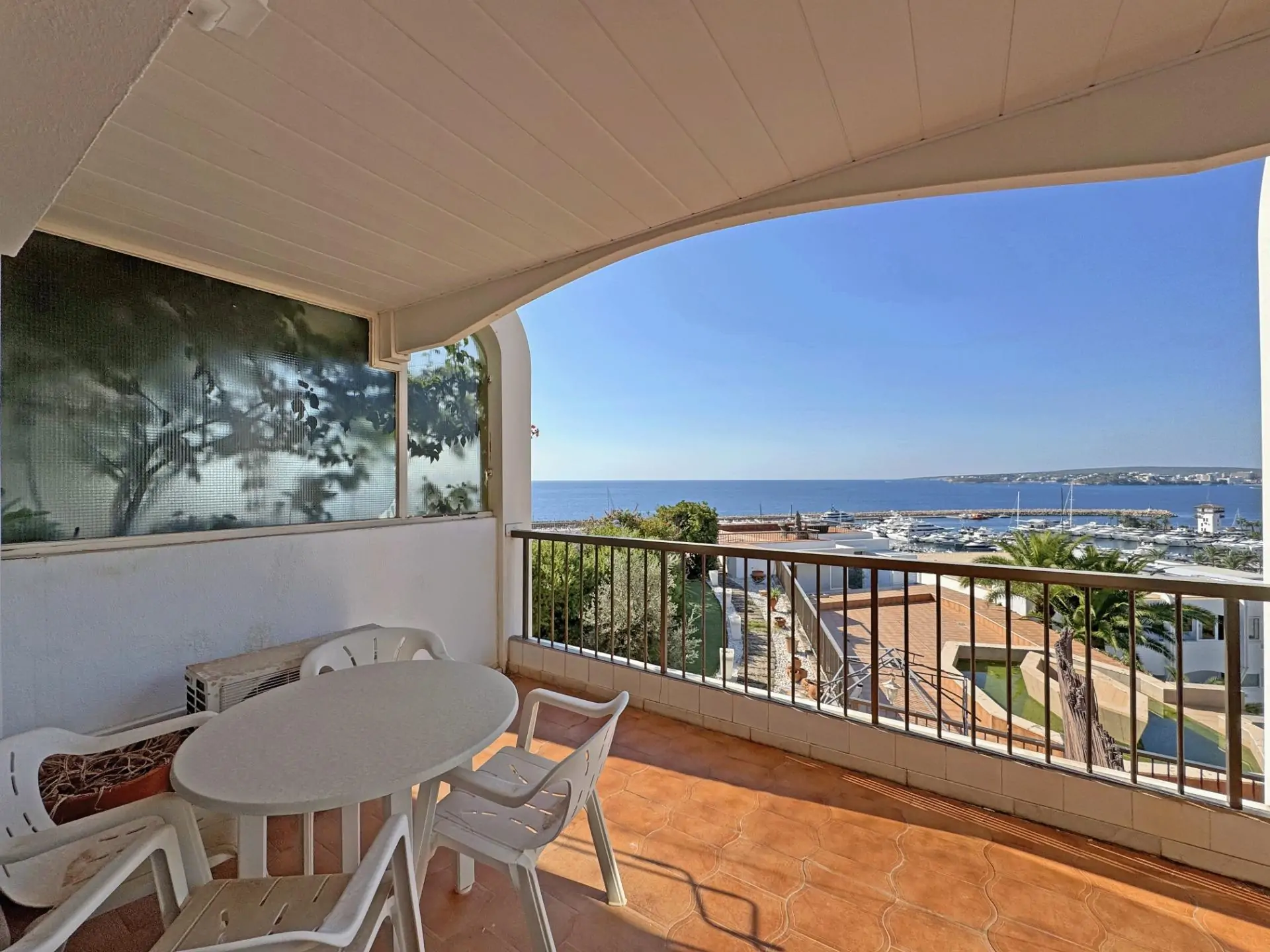 Precioso piso para reformar con vistas al mar