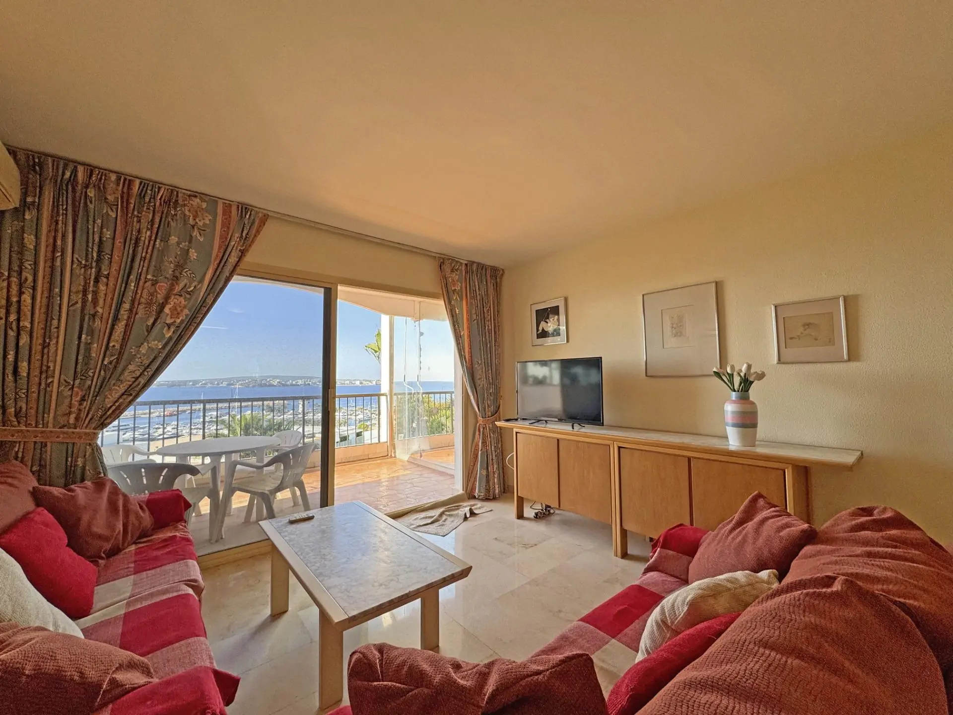 Precioso piso para reformar con vistas al mar