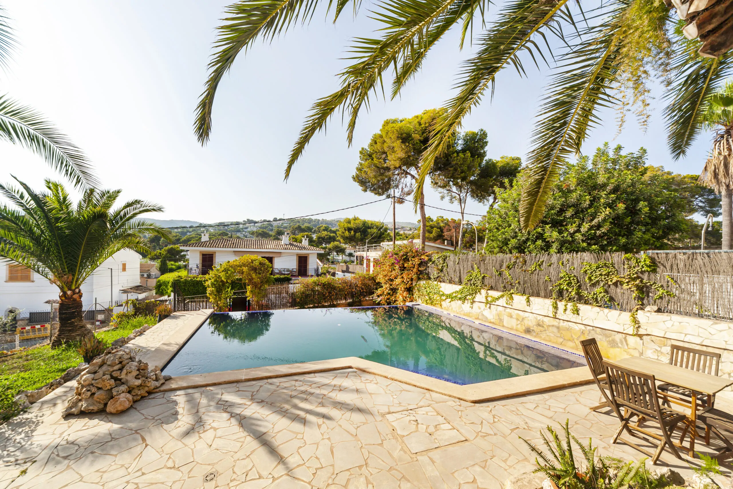 Excepcional villa en Bendinat con dos viviendas independientes