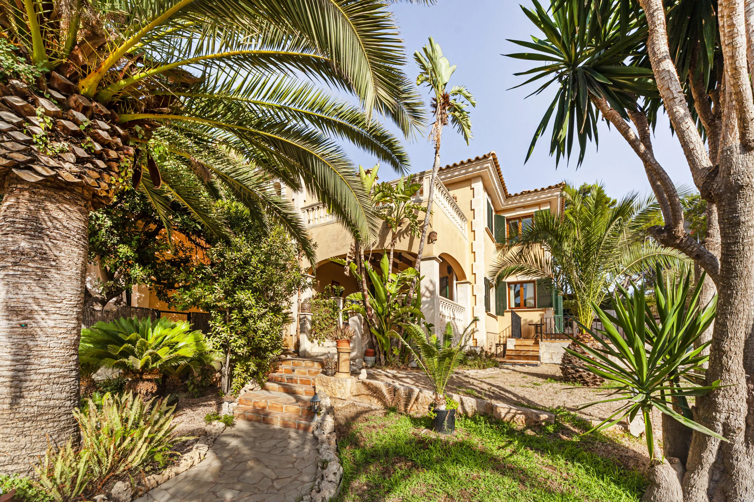 Excepcional villa en Bendinat con dos viviendas independientes