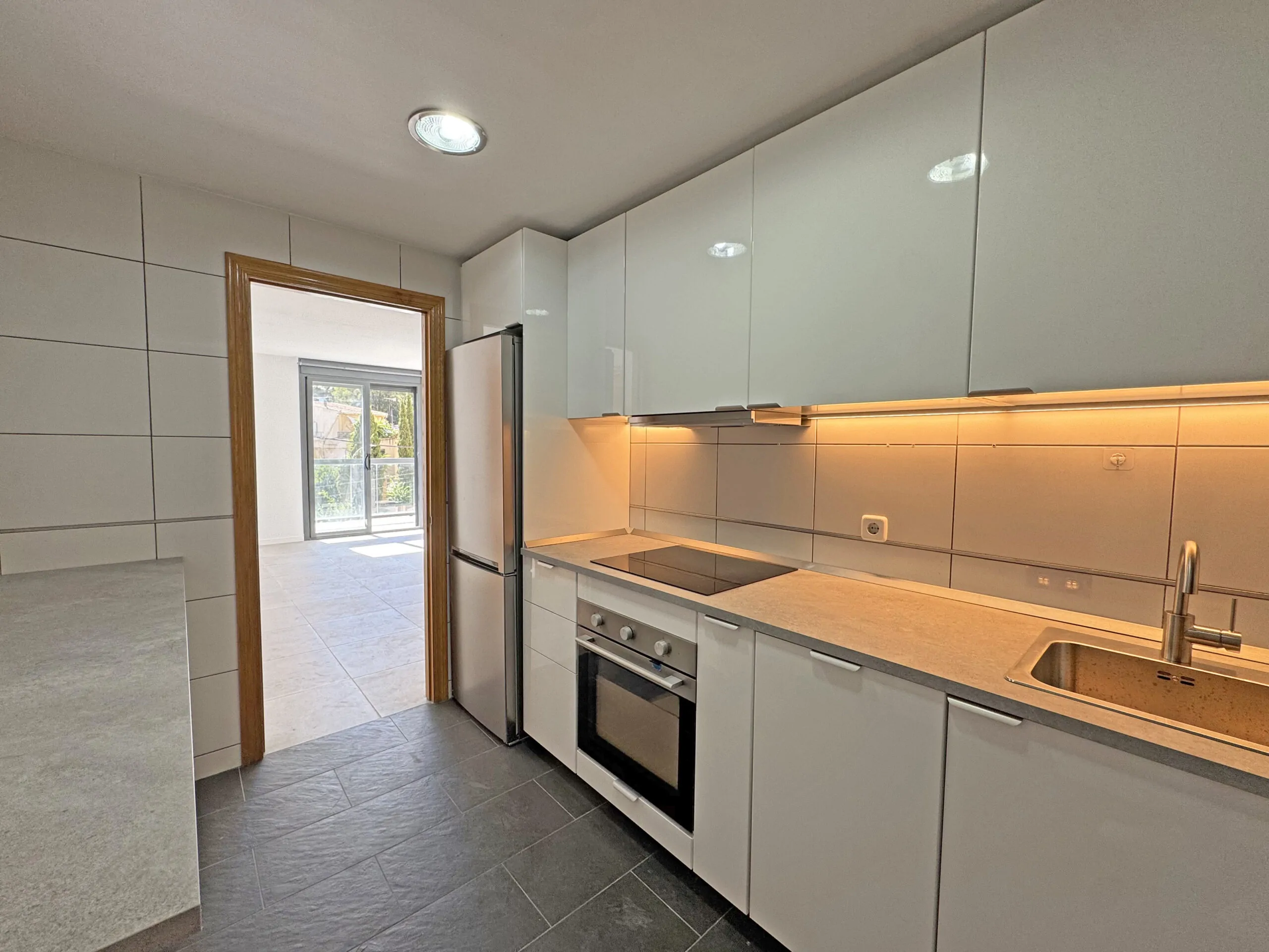 Apartamento con amplio solárium cerca del mar en San Agustín